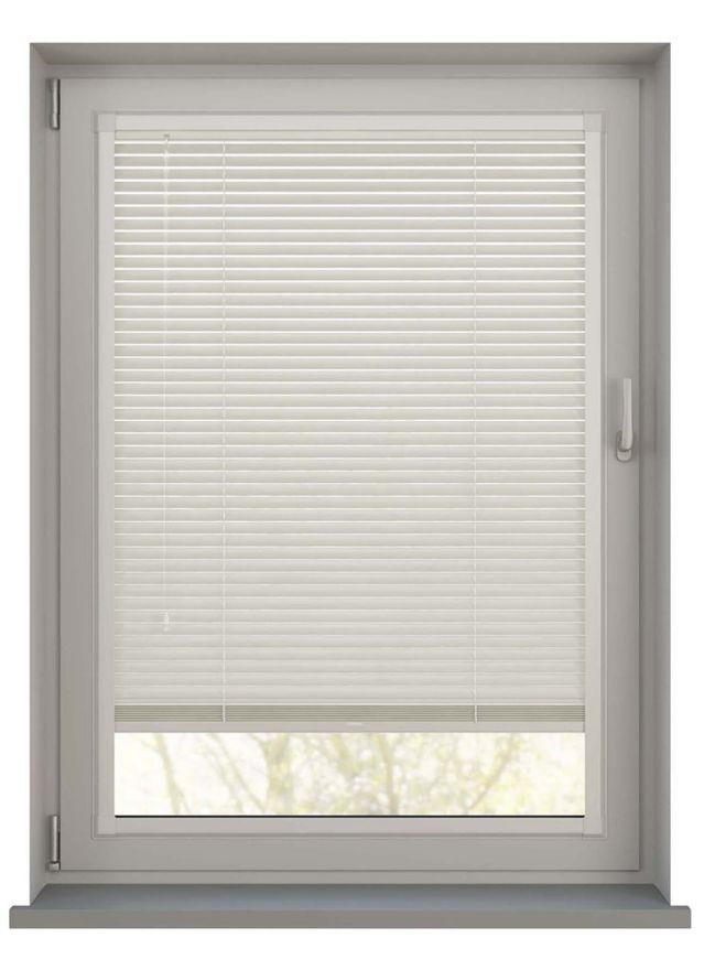 Polar Perfect Fit Wooden Blind